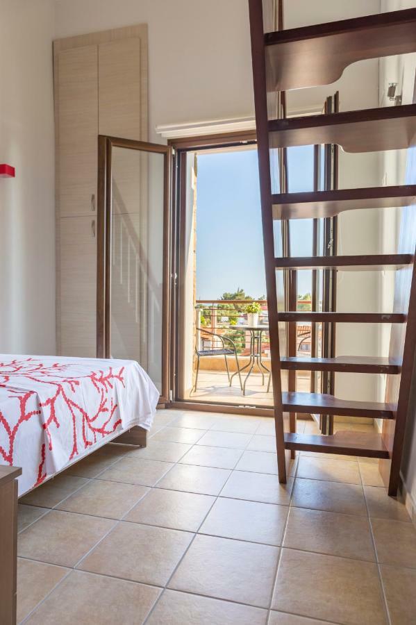 Villa Kristin 2 - 2Min Walk To Great Sandy, Shallow Beach Nikiti  Esterno foto