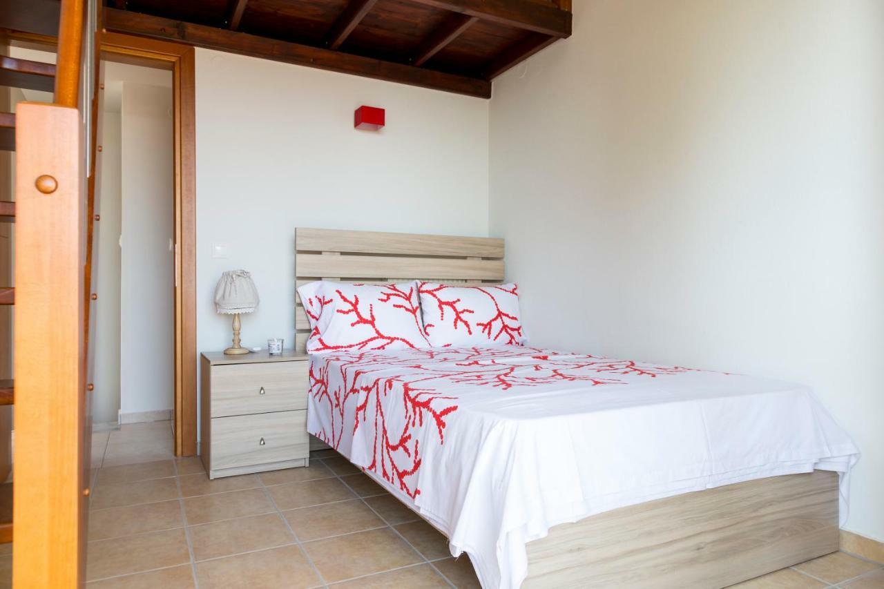 Villa Kristin 2 - 2Min Walk To Great Sandy, Shallow Beach Nikiti  Esterno foto