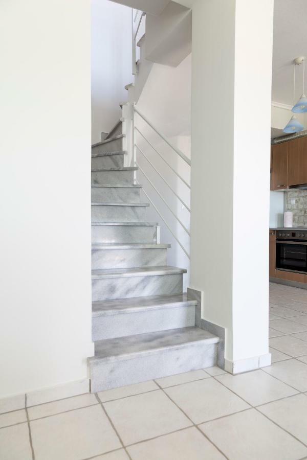 Villa Kristin 2 - 2Min Walk To Great Sandy, Shallow Beach Nikiti  Esterno foto